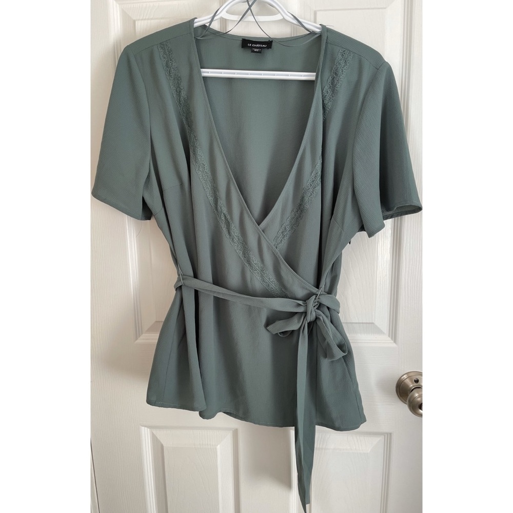 Le Chateau top size large